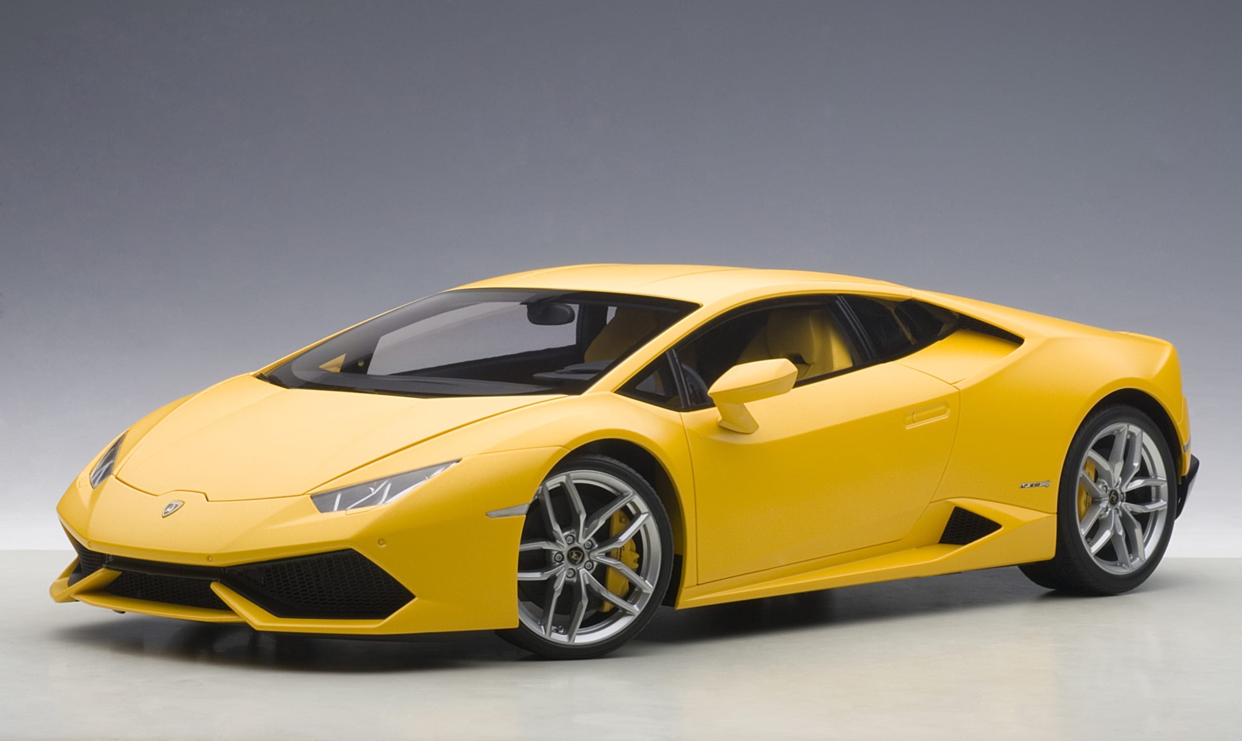 AUTOart 1:12 Lamborghini Huracan LP610-4 (Matt Yellow) 2014 (12097)