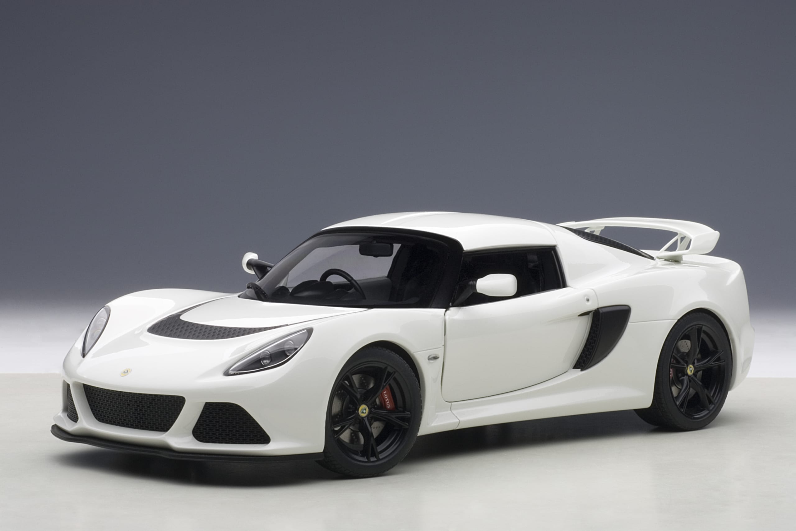 AUTOart - 1:18 Lotus Exige S White - Diecast Model