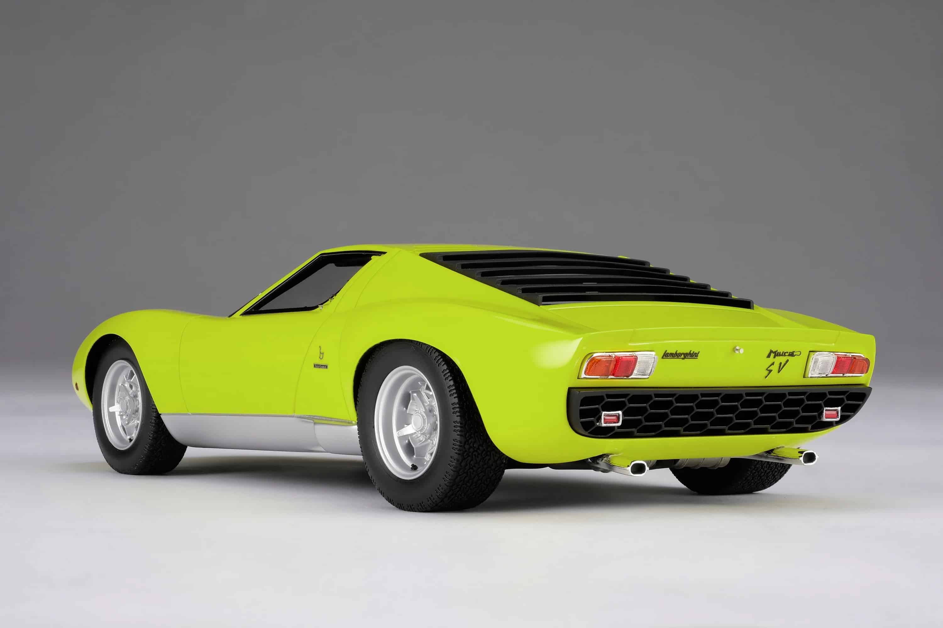 Amalgam-118-Lamborghini-Miura-Resin-Model18.jpg