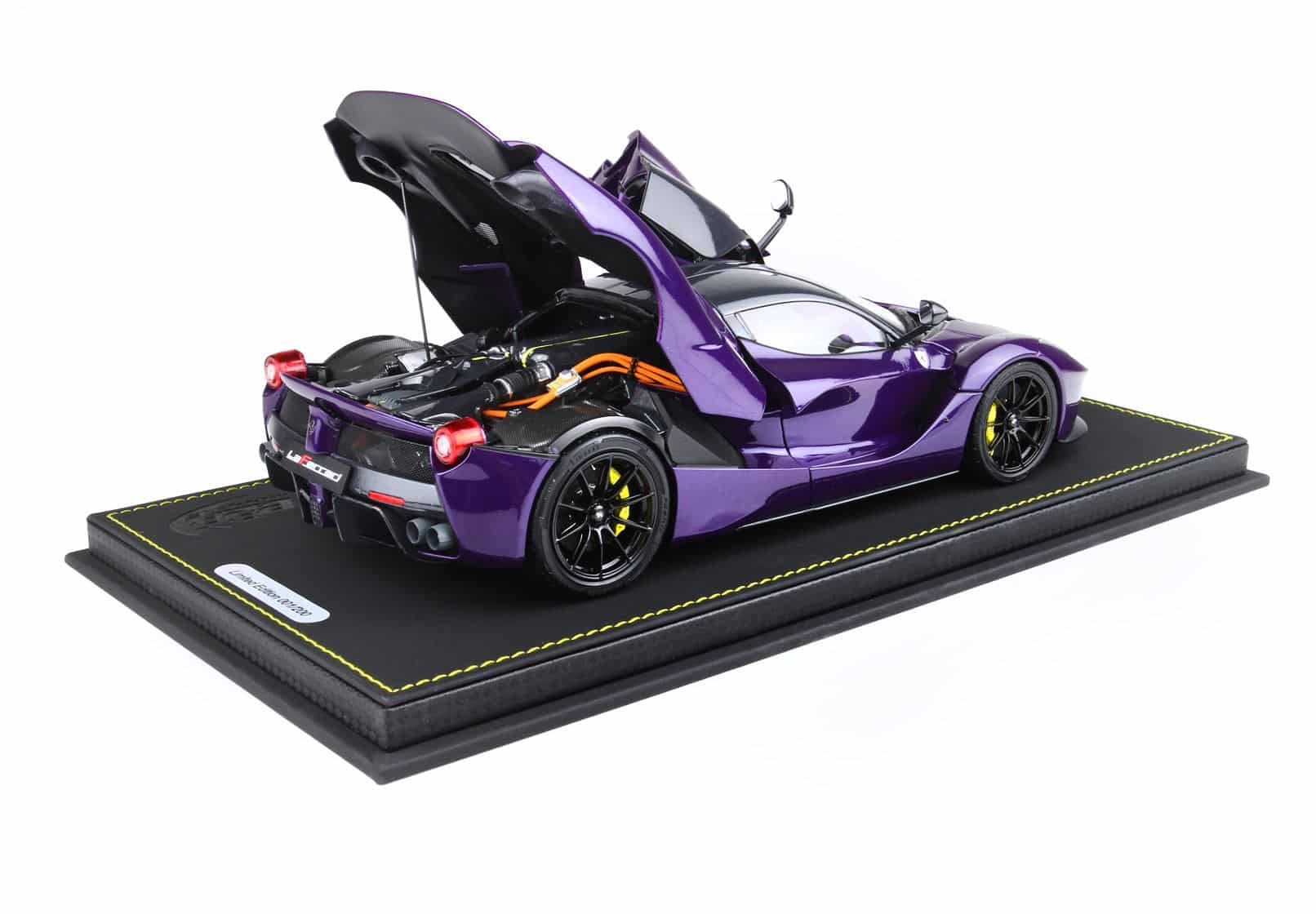 BBR-Ferrari-LaFerrari-BBR182237DIE-Purple8.JPG
