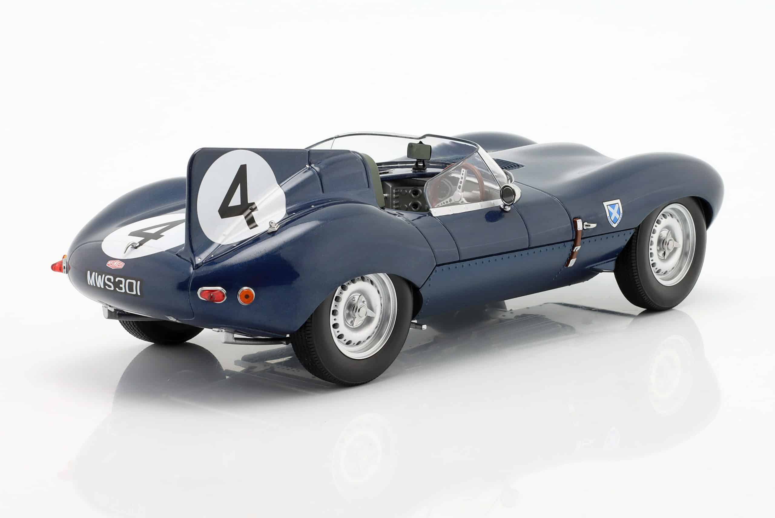 CMR-Jaguar-D-Type-Le-Mans-Winner-Shortnose-1956-diecast-model-3-scaled.jpg