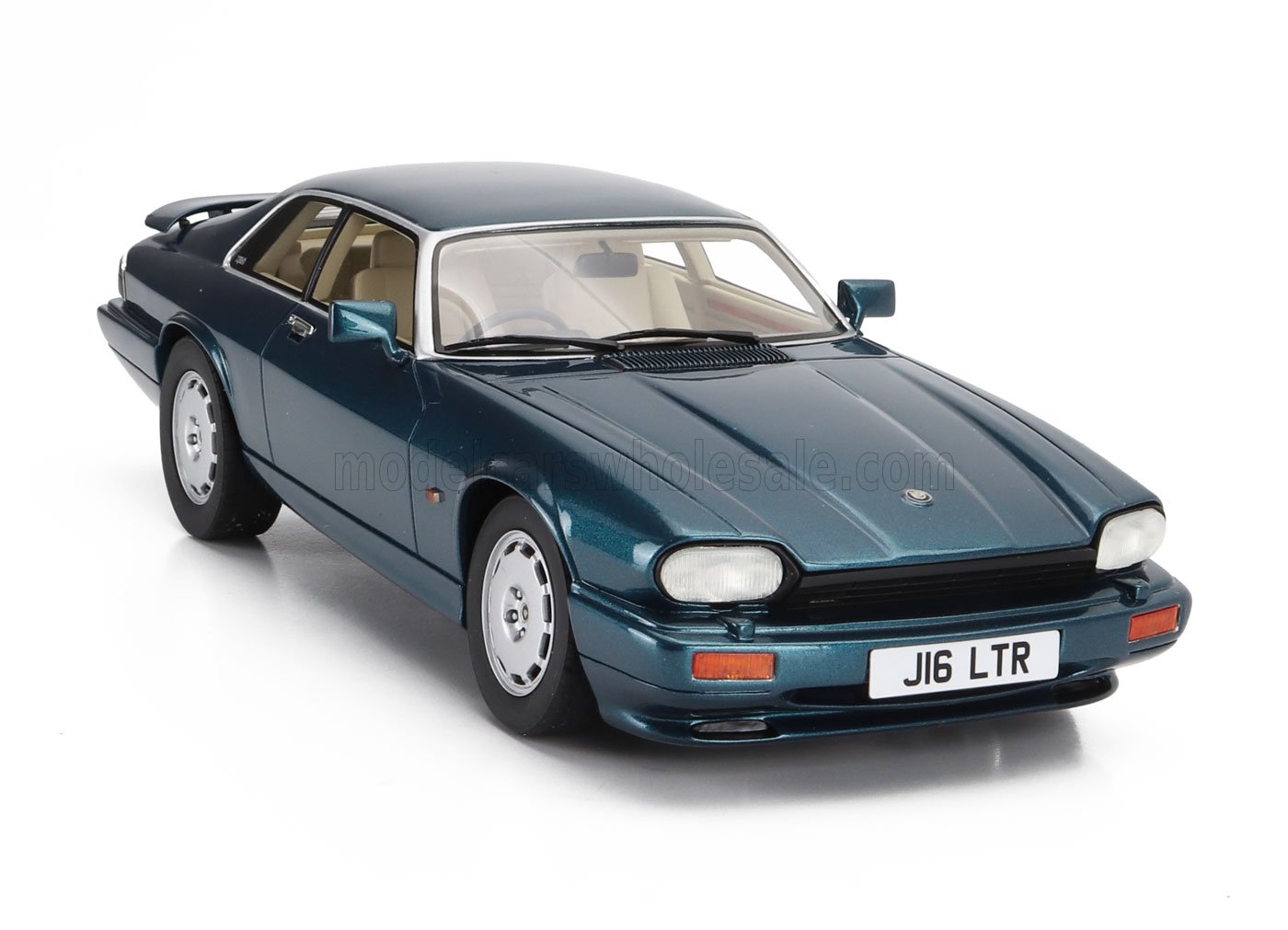 CULT-SCALE-118-JAGUAR-XJR-S-TURQUOISE-BLUE.3.jpg