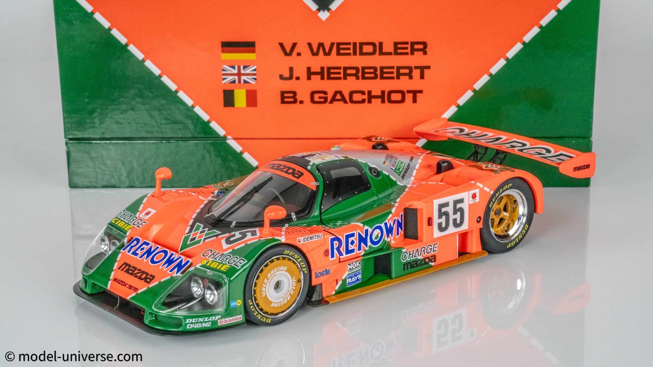 WERK83 - 1:18 Mazda 787B 2.6L 24h LeMans 1991 Winner No.55 (Weidler/Herbert/Gachot) - Diecast Model with Collector's Box