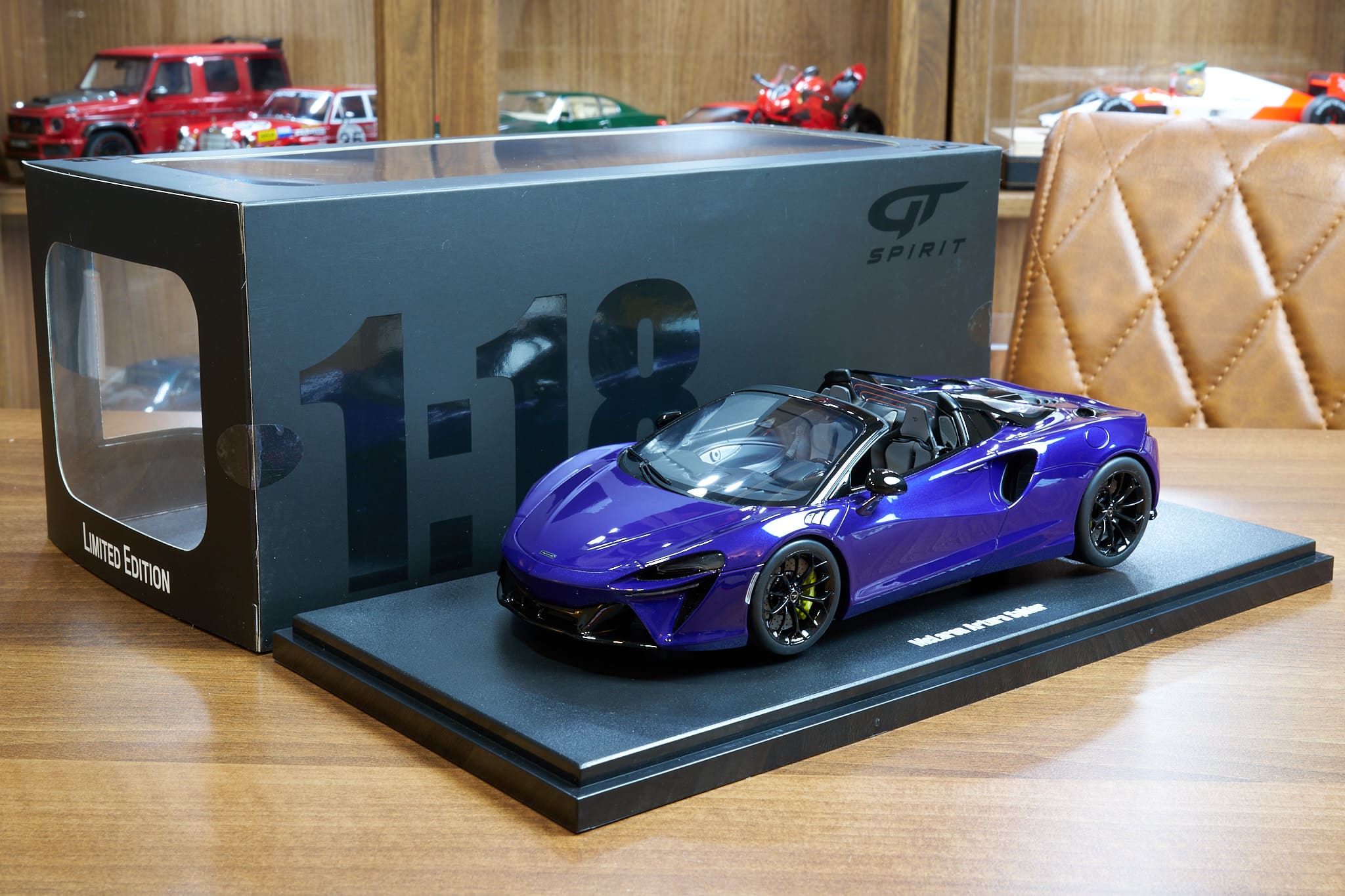 GT Spirit 1:18 McLaren Artura Spider Lantana Purple 2024 (GT515) - Limited Edition Diecast Model