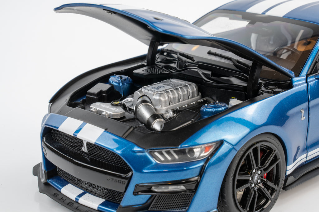Ixo 1:18 Ford Mustang GT500 Atlas Metallic Blue Model Car