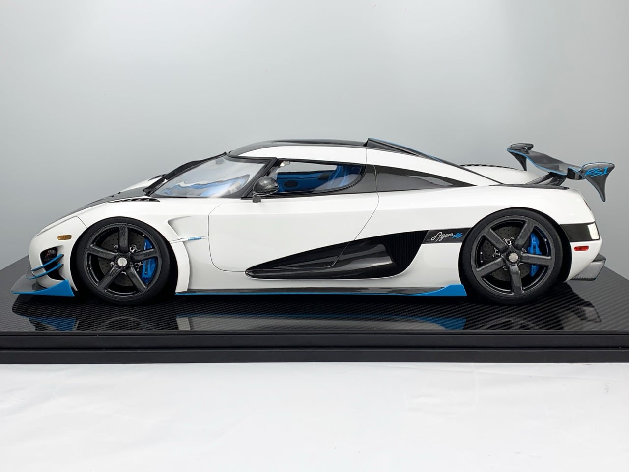 Koenigsegg-Agera-RSR-3-Large.jpeg