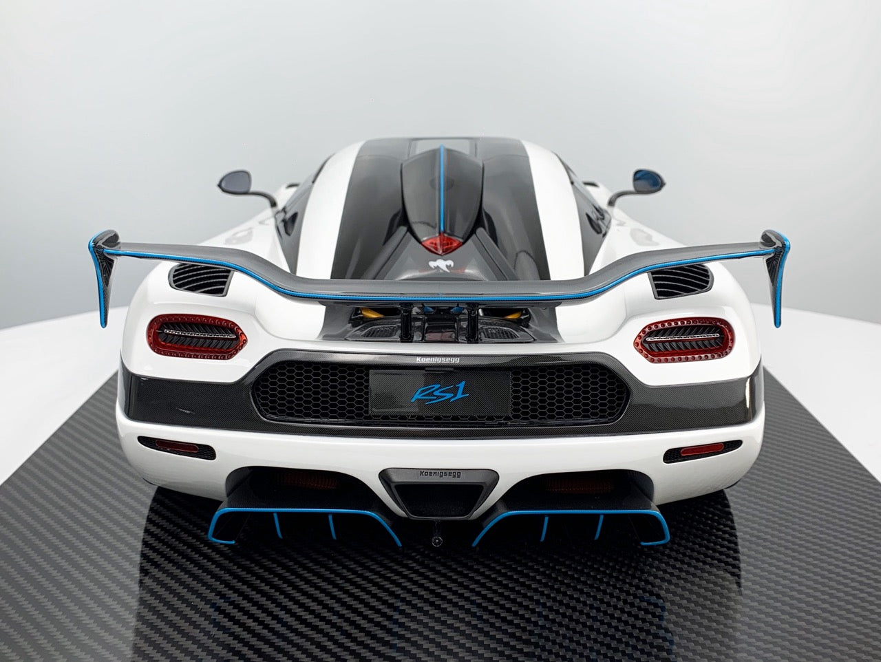Koenigsegg-Agera-RSR-5-Large.jpeg