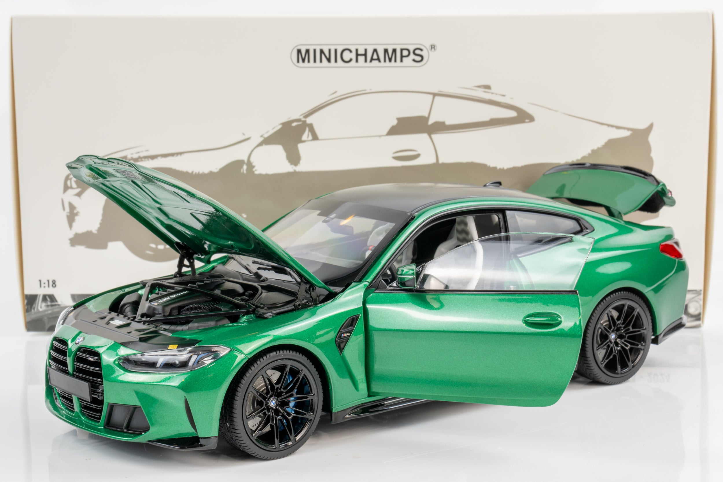 Minichamps 1:18 BMW M4 (G82) Green Metallic 2024 Model Car