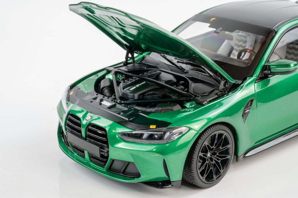 Minichamps 1:18 BMW M4 (G82) Green Metallic 2024 Model Car