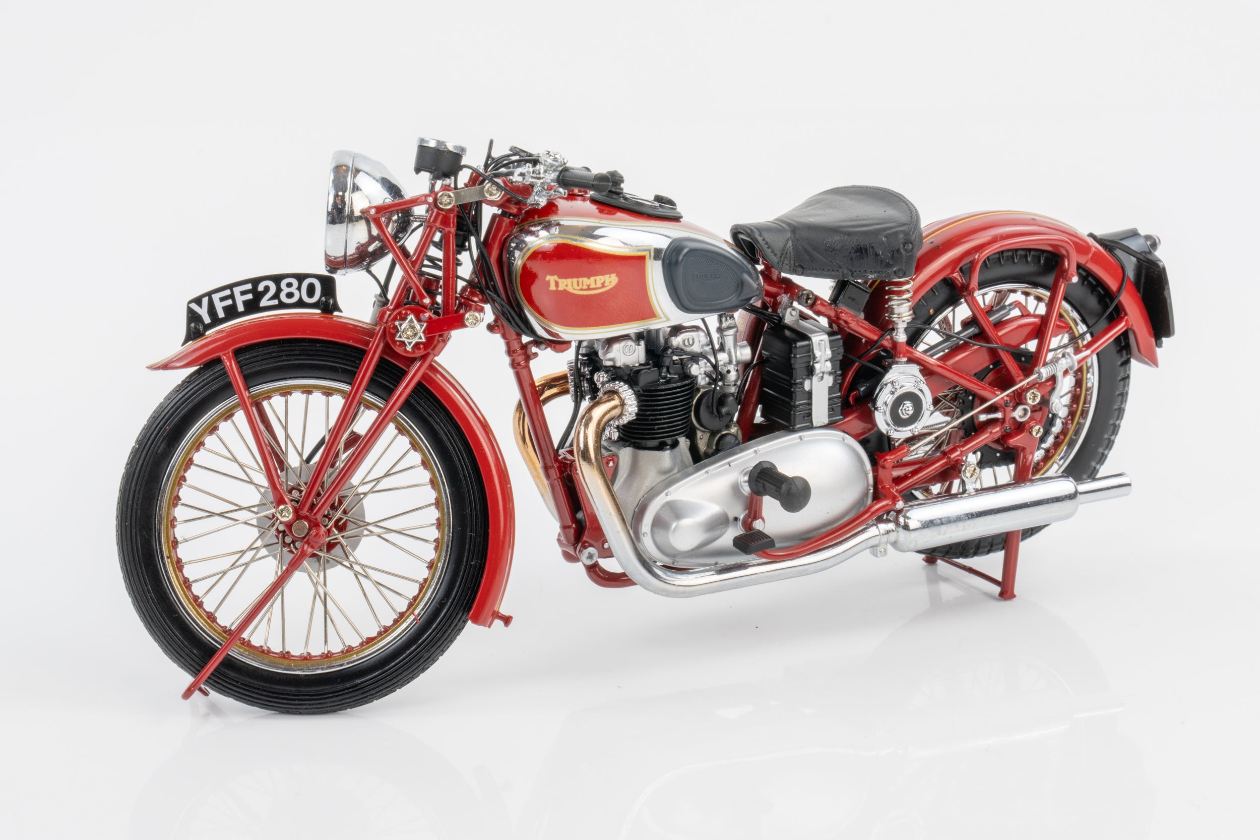 Minichamps 1:12 Triumph Speed Twin Red 1938 Resin Motorcycle Model