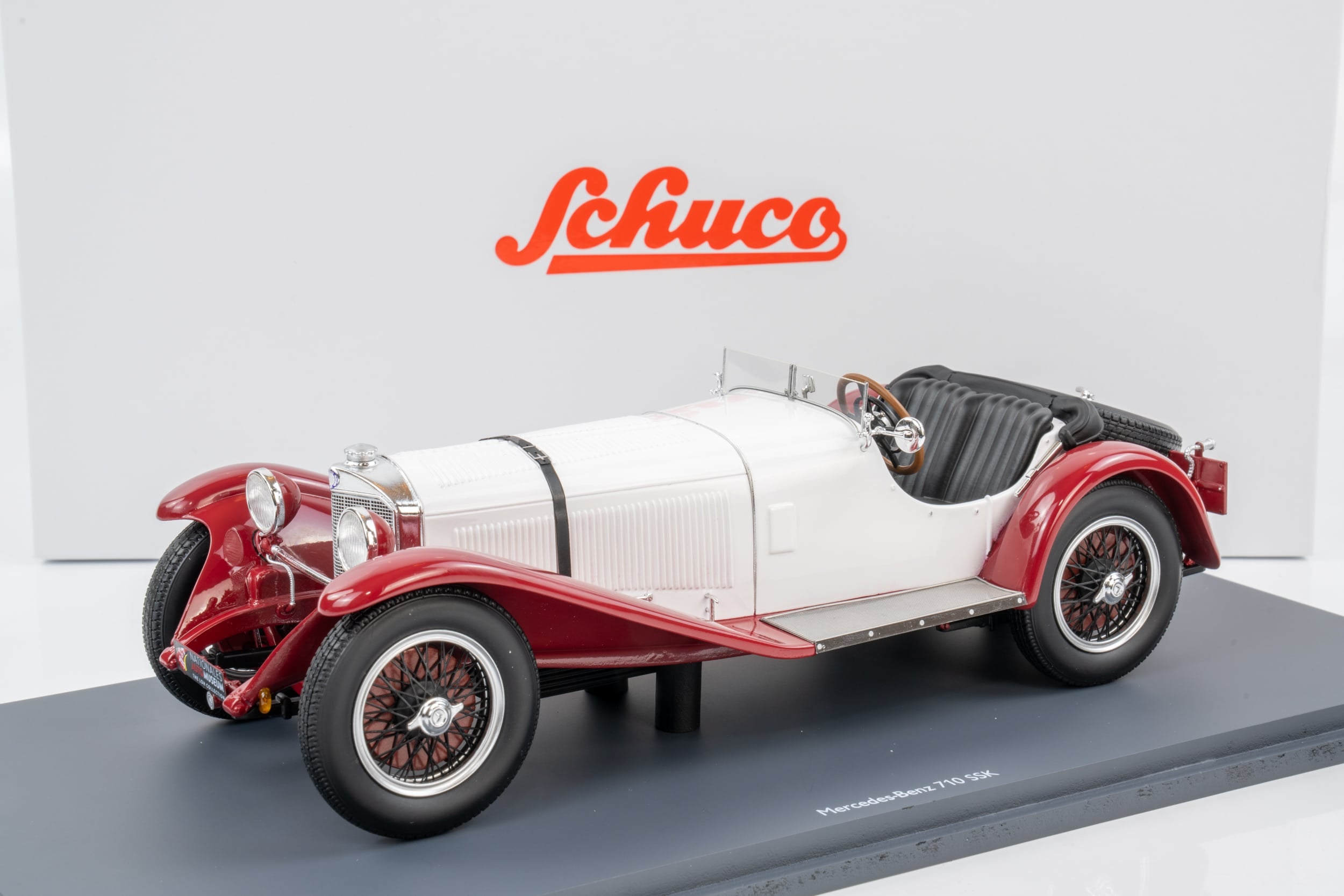 Schuco 1:18 Mercedes-Benz 710 SSK White 1927 Model Car