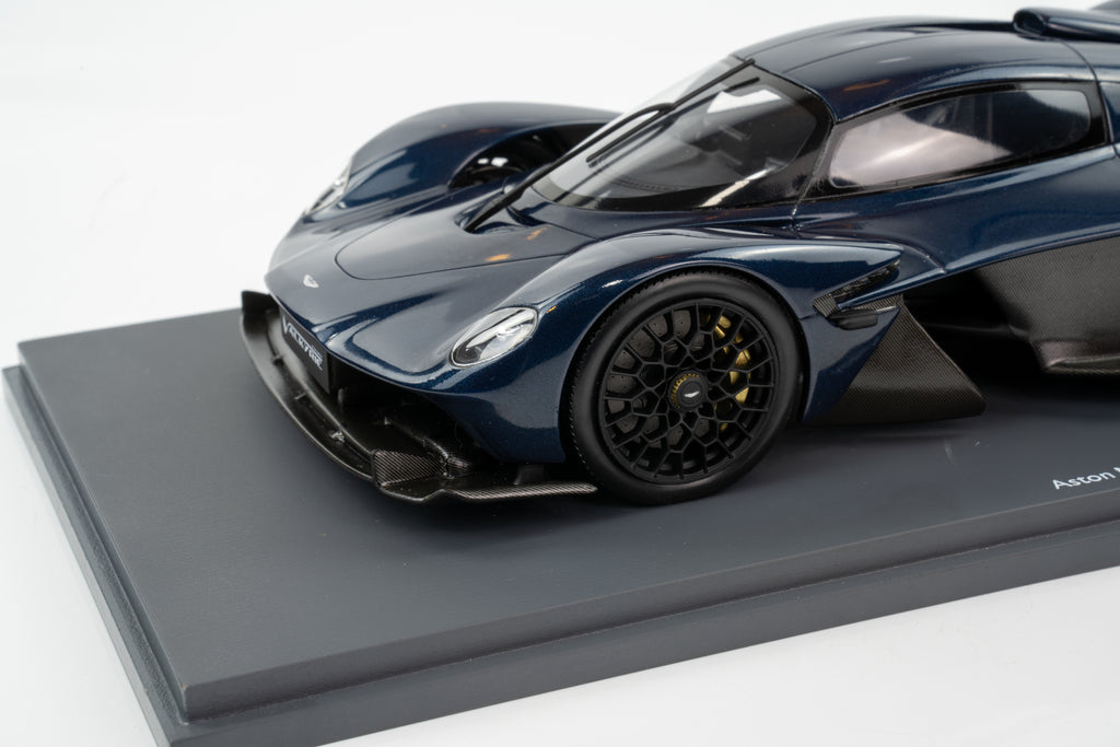 Schuco 1:18 Aston Martin Valkyrie 2021 Mariana Blue Model Car