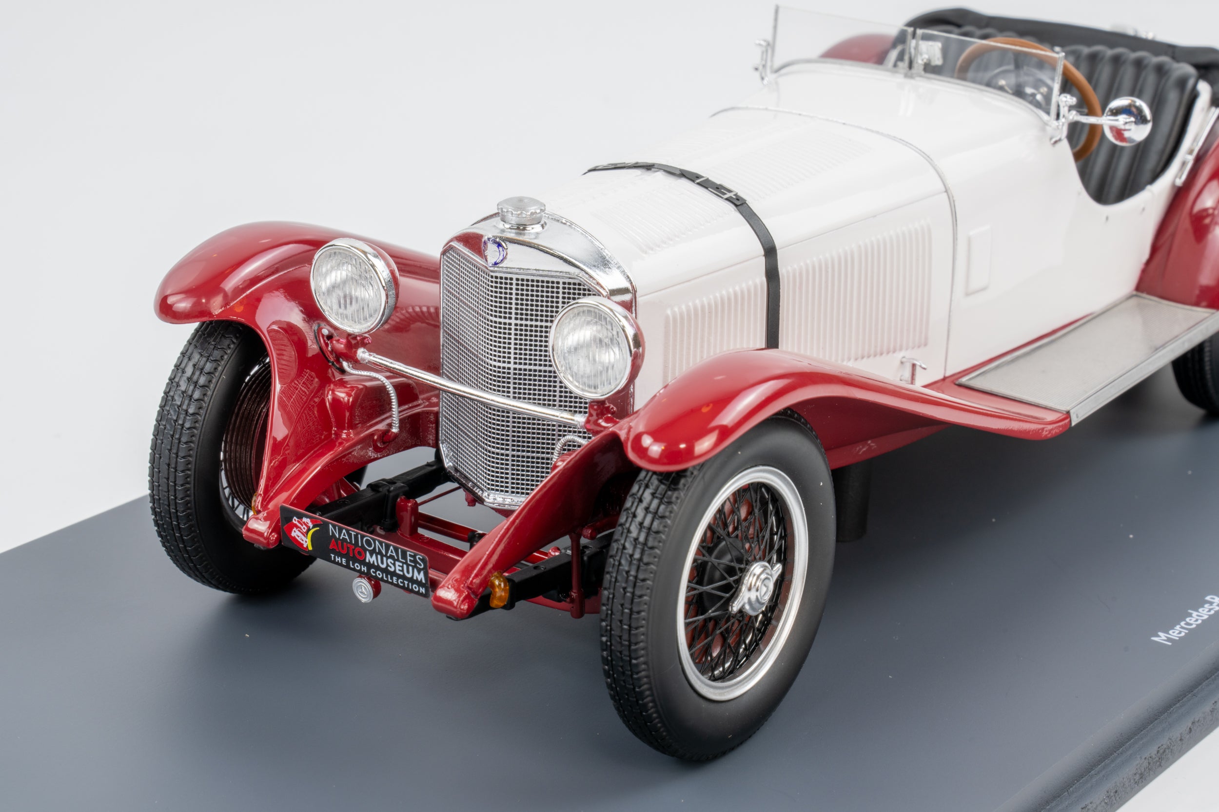 Schuco 1:18 Mercedes-Benz 710 SSK White 1927 Model Car