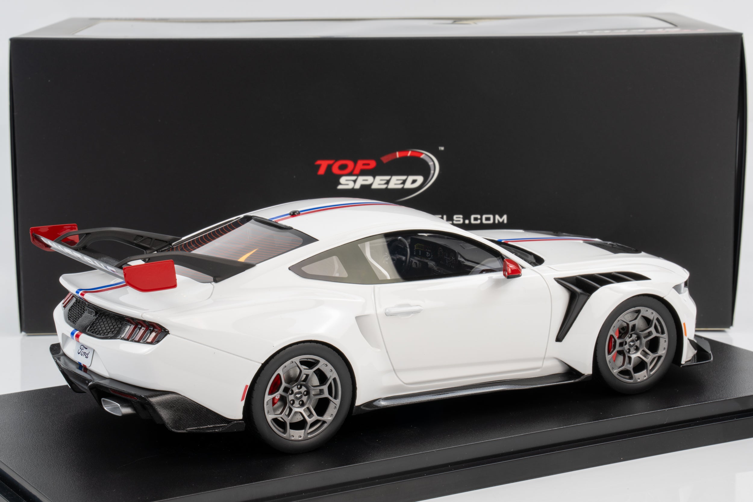 Top Speed 1:18 Ford Mustang GTD Spirit of America White Limited Edition Model Car