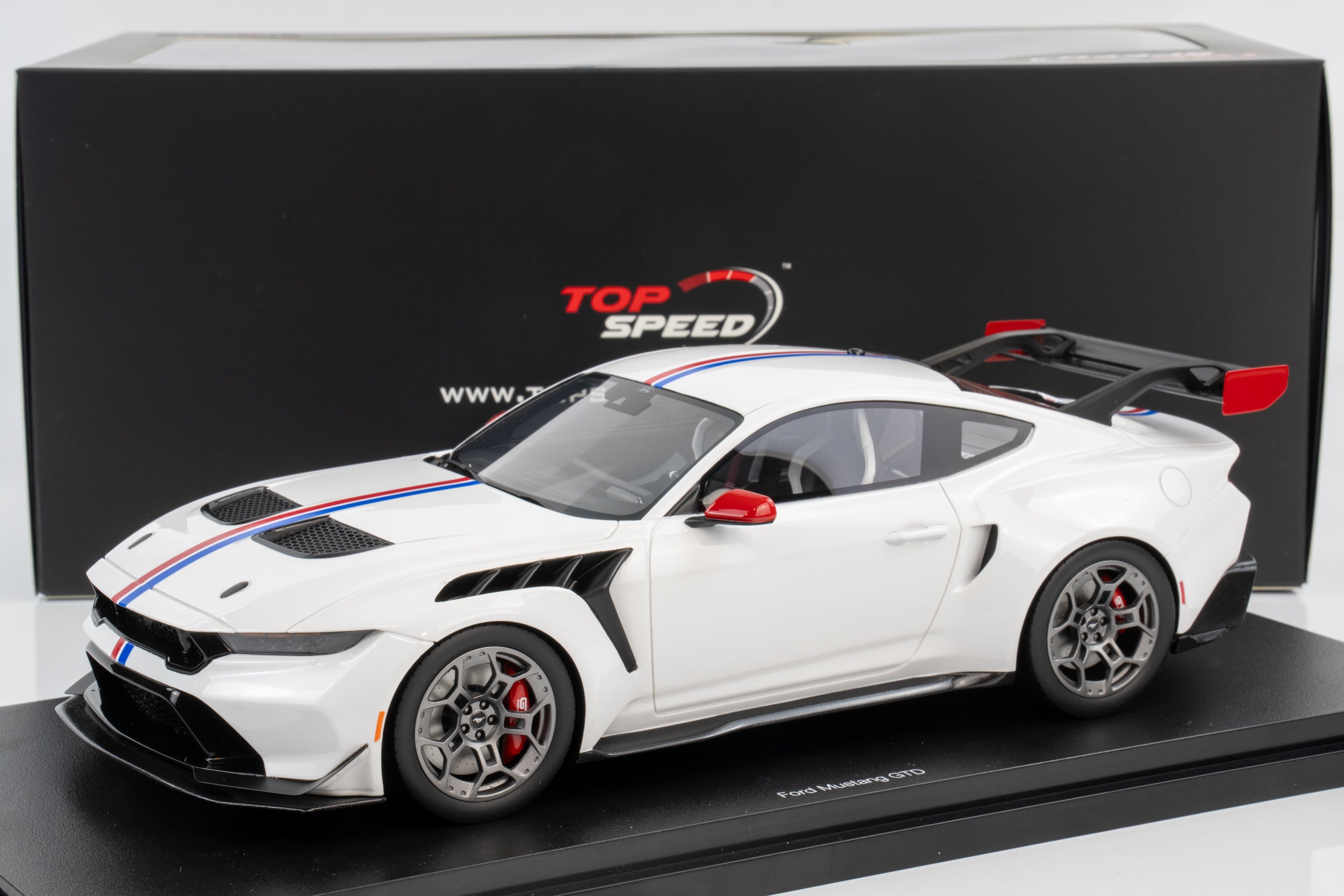 Top Speed 1:18 Ford Mustang GTD Spirit of America White Limited Edition Model Car