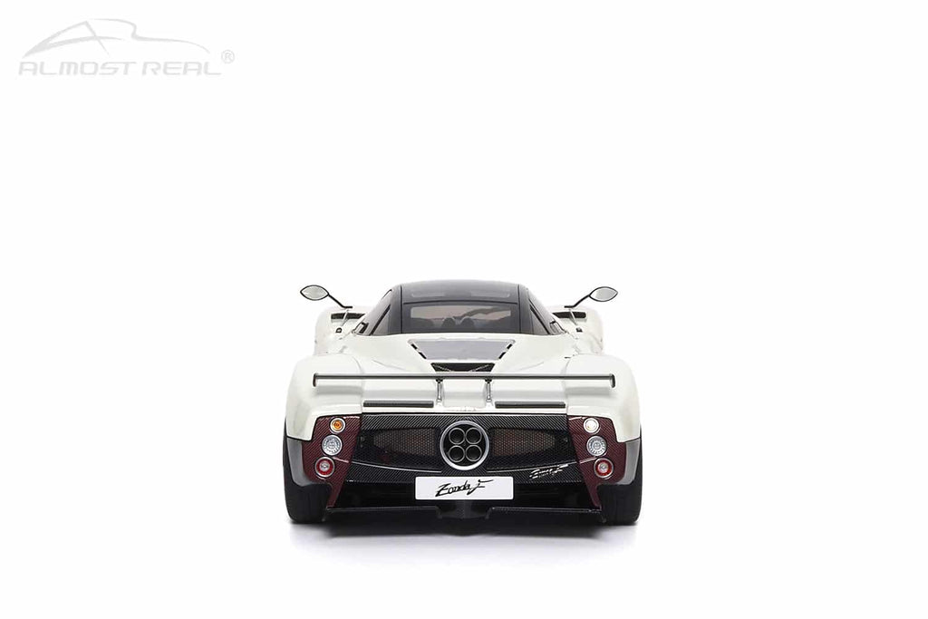 almost-real-pagani-zonda-bianco-fabriani-850407001-image7.jpg