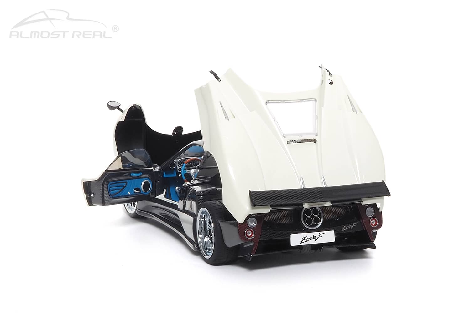 almost-real-pagani-zonda-bianco-fabriani-850407001-image8.jpg